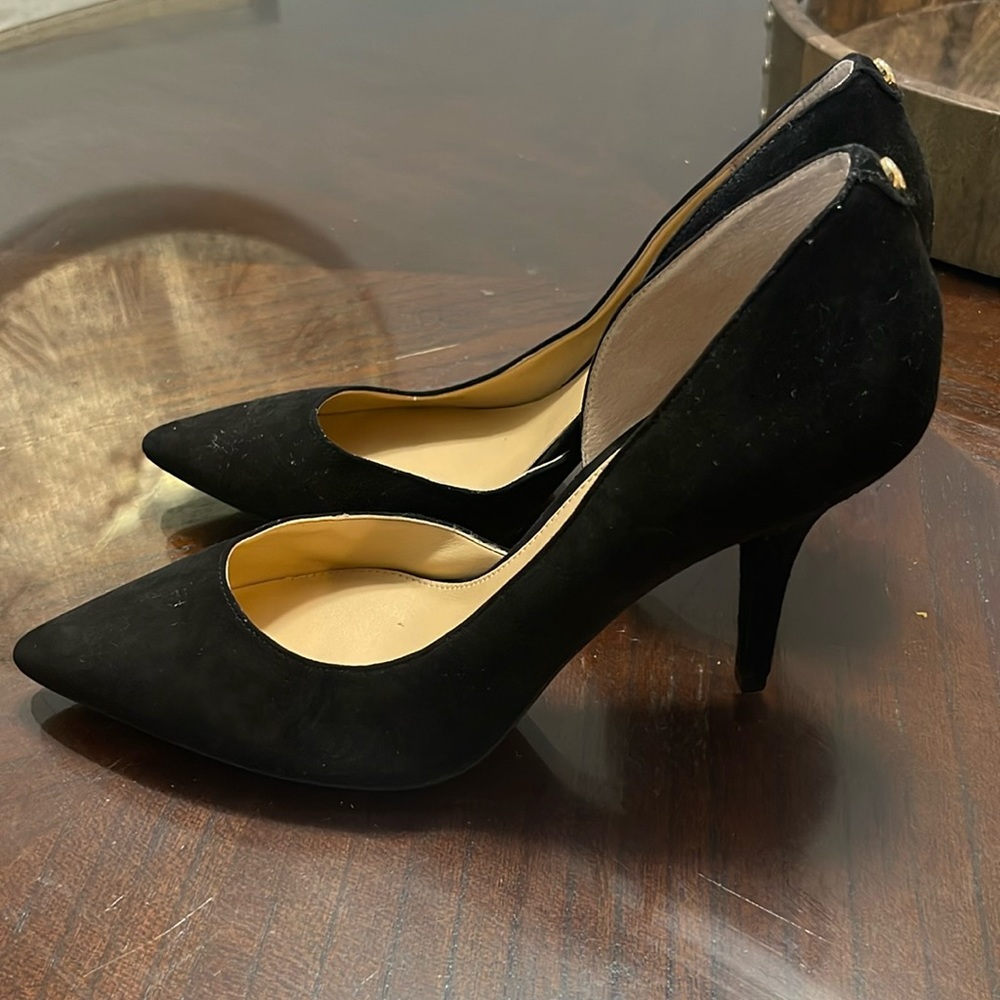 Michael Kors Suede Pumps